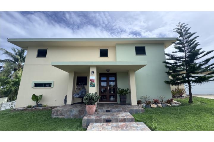 Residencia tipo Hacienda, vistas espectaculares, verdor y brisa es de lo que disfrutarás en este complejo de viviendas.