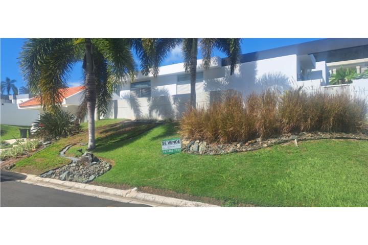 Ubicacion exacta (Laderas de San Juan, realmente una calle de diferencia de Caguas).