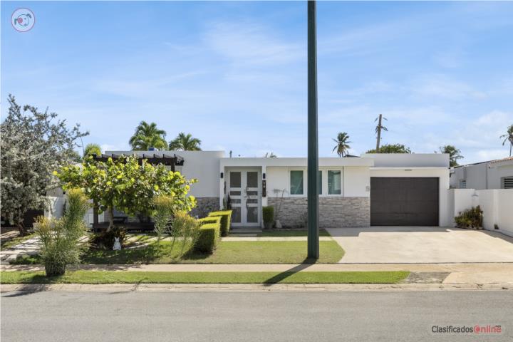Lujosa Casa en Dorado del Mar 4/3 $749K
