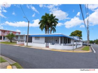 Casa terrera remodelada en Flamboyán,...