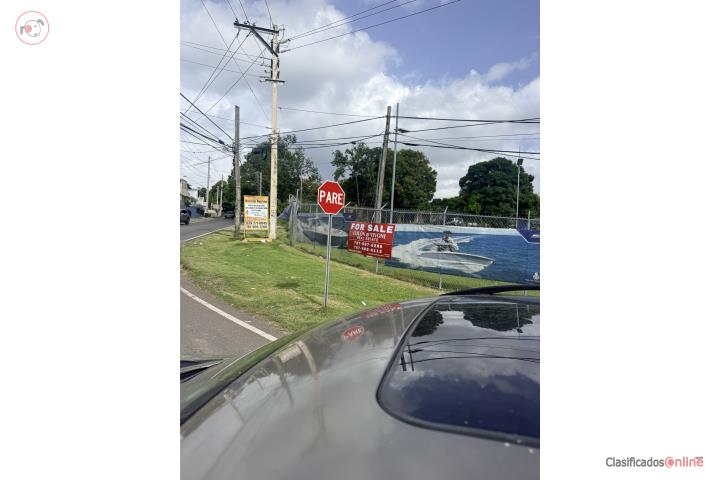SOLAR DE ESQUINA