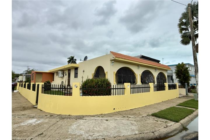 NUEVA EN EL MERCADO DE VENTAS! Santa Isidra II, Fajardo.