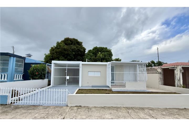 Hermosa casa en área súper céntrico y privilegiado en: Urb.