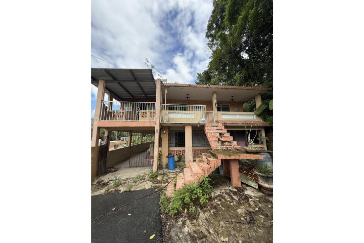 Multifamiliar - Almirante Sur Vega Baja