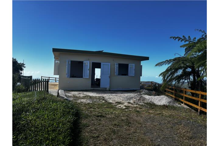 En tope de montaña, vista costa sur.