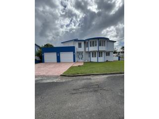 Propiedad super espaciosa en Las Garzas Coco Beach Ciudad el Yunque .