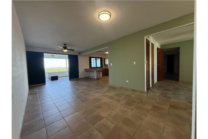 Las Vistas de Rio Mar-Garden y con vista!!