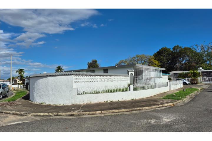 Urb. Rio Canas, casa esquina 4 y 2