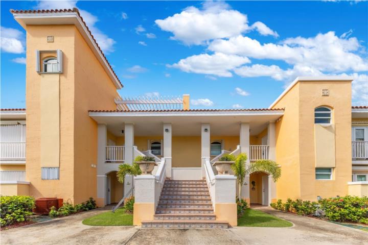 Lujosa Villa en Maresereno 3/3 $575K