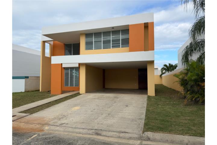 HACIENDA PALOMA EN LUQUILLO