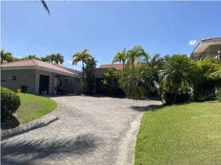 Dorado Beach East Golfer