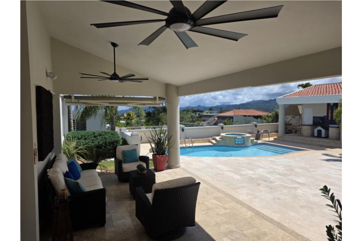 Residencia de Lujo en Camino Real, Caguas