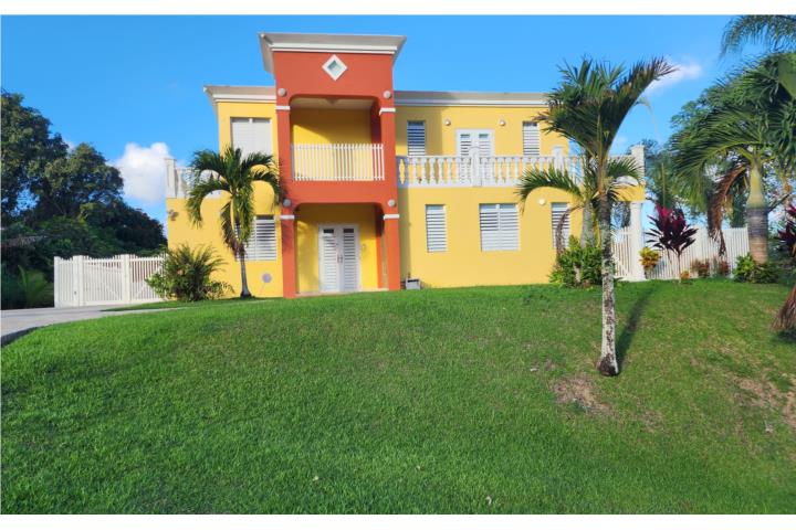 HERMOSA CASA UNIFAMILIAR, PISCINA. 3.7CUERDAS