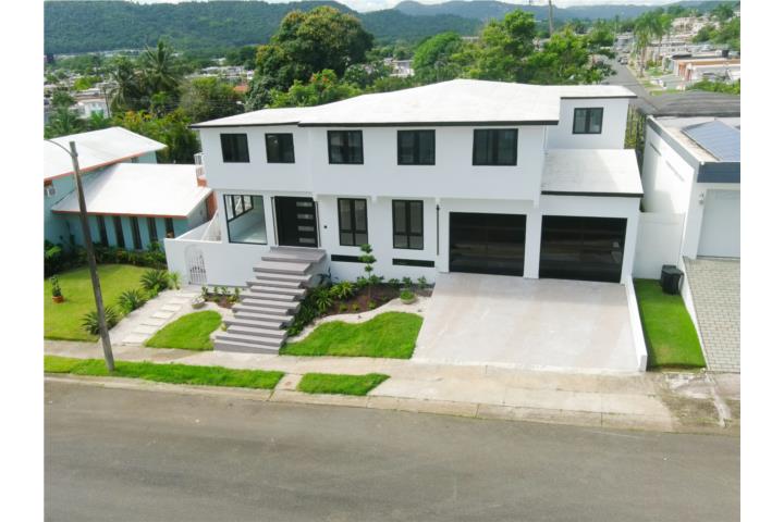 Fully Remodeled Luxury Home Best Location!