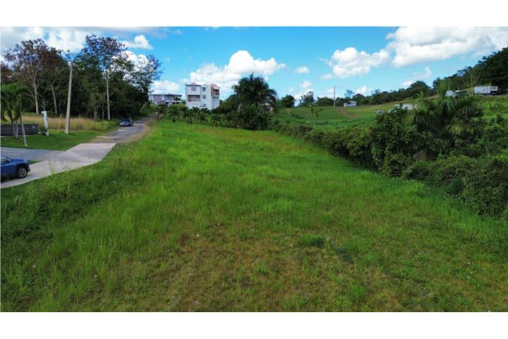 Se vende solar de 724.