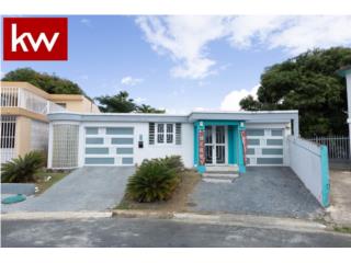 URB. LEVITTOWN LAKES, CASA EN TOA BAJA