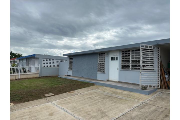 EXCELENTE UBICACIÓN! CERCA DE ESCUELAS, SUPERMERCADOS, FARMACIAS, COLEGIOS A 10 MINUTOS APPROX.