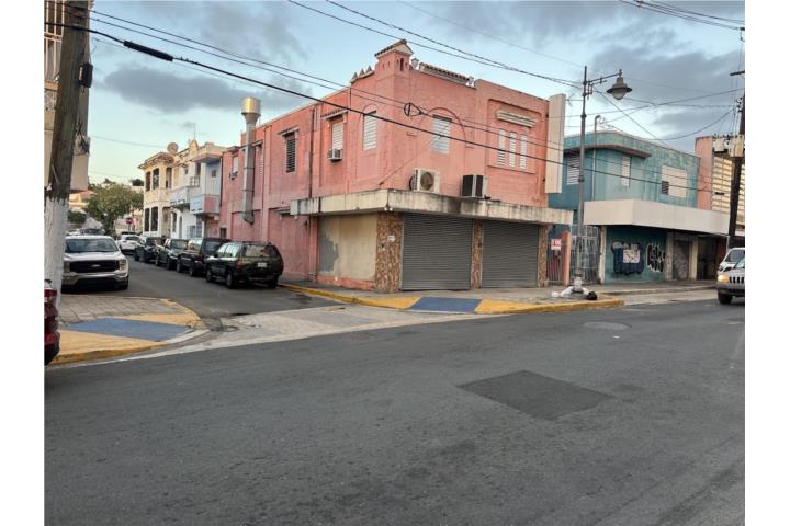 Se vende edificio comercial mixto en Bo.