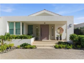Elevated Designer Living- Isla Norte Sabanera