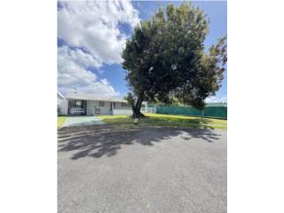 SE VENDE PROPIEDAD EN LEVITTOWN CON PATIO