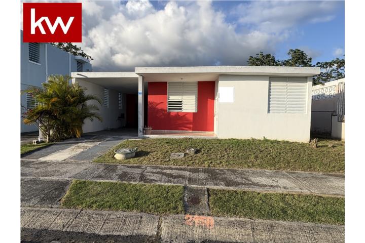 CASA EN URB. COLINAS DE VILLA ROSA