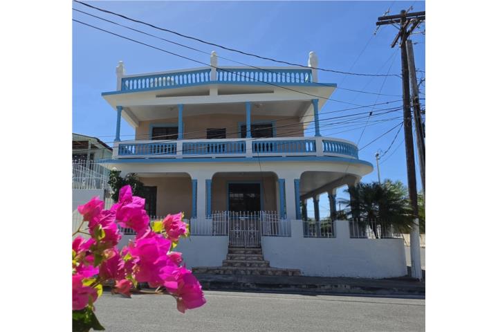 CORNER PROPERTY FOR SALE IN GUANICA