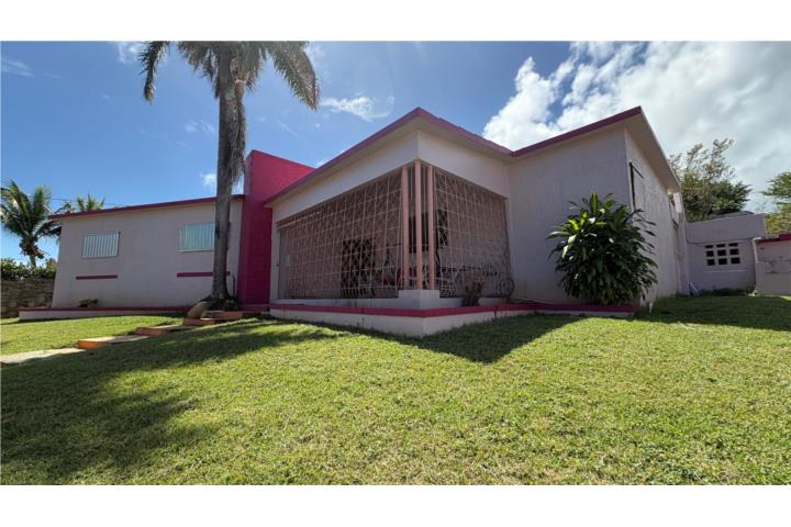House in Santa Isidra, Fajardo
