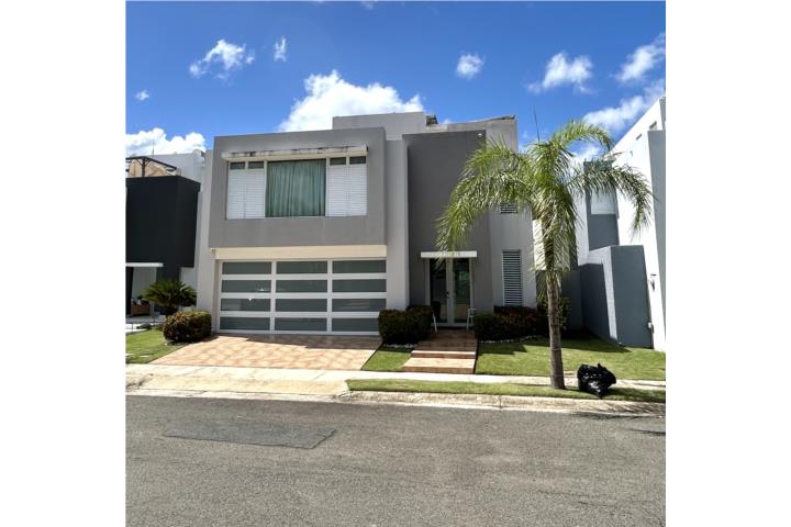 House in River Garden, Canóvanas