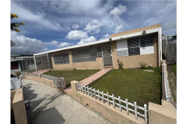Villa Nevarez Puerto Rico