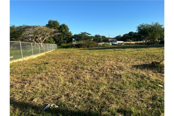 Se vende solar de 941 metros cuadrados