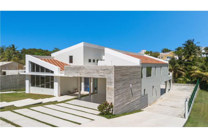 A Modern Architectural Residence