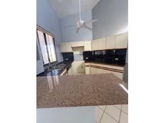 FAIRLAKES VILLAGE: 2/2 SECOND FLOOR NEEDS TLC