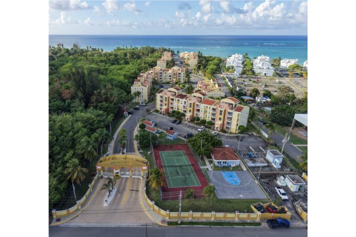 Villas del Mar Beach Resort  Loíza, PR