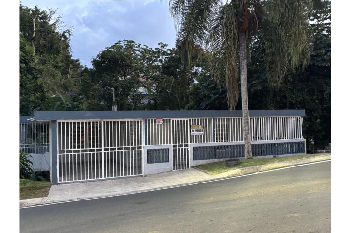 Casa 2 niveles en Aguas Buenas | 5 hab
