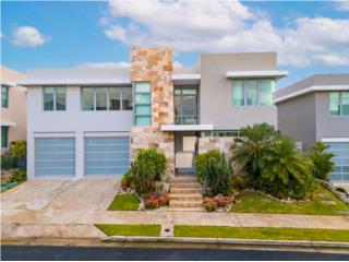 Senderos de Montehiedra - Modern Luxury Home