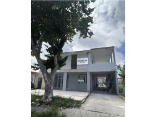 Levitown Lakes! Renovada! 
