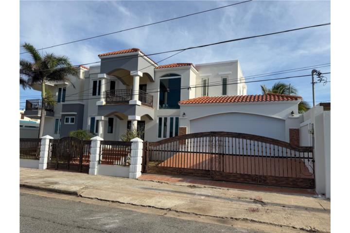 De Lujo!!! Propiedad Imponente- Venta-Arecibo