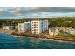 BEACHFRONT CONDO WITH SUNSET VIEWS!