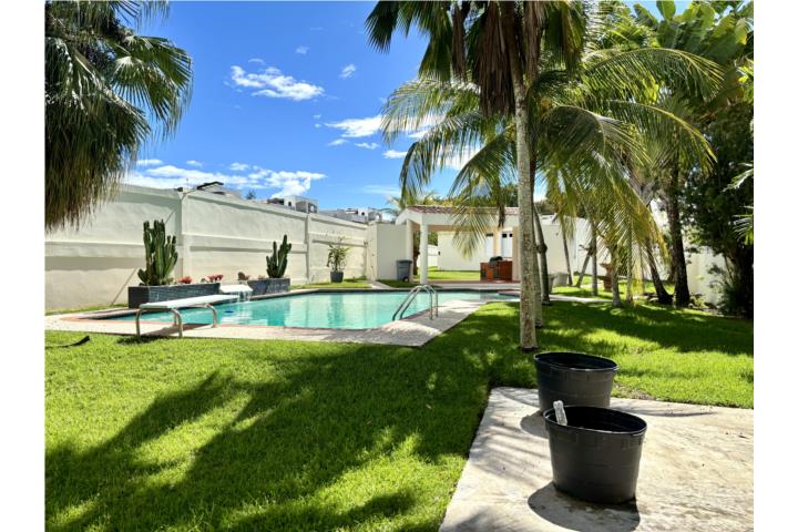 Casa 1 nivel con TODO! 4 hab | ?? 2 baños + 2 medios baños Cocina italiana madera y granito Alarma •