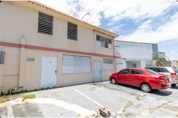 Esquina Comercial C-1 en Ave Boulevard