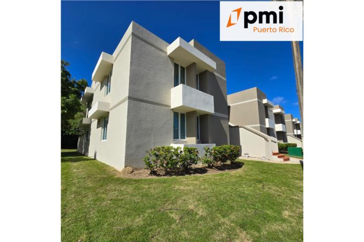 Apartamento de 3 habitaciones, 2.5 baños, 525