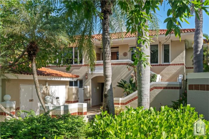 The Greens 3Be/3.5Ba, Private & Vibrant Villa