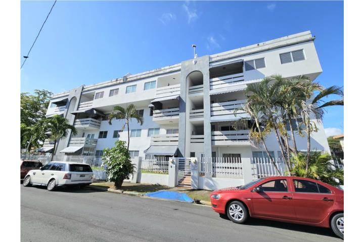 Airbnb-Approved Garden 3B/2B Walk to Beach!