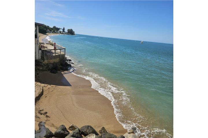 PROPIEDAD PARA RESTAURANTE/AIRBNB fte a Playa