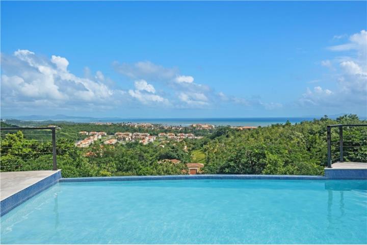 4b/5.5 ba House w/ Ocean & Mountain Views