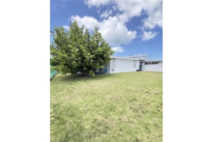 Levitttown 5ta 3hab-2baños $ 274,900