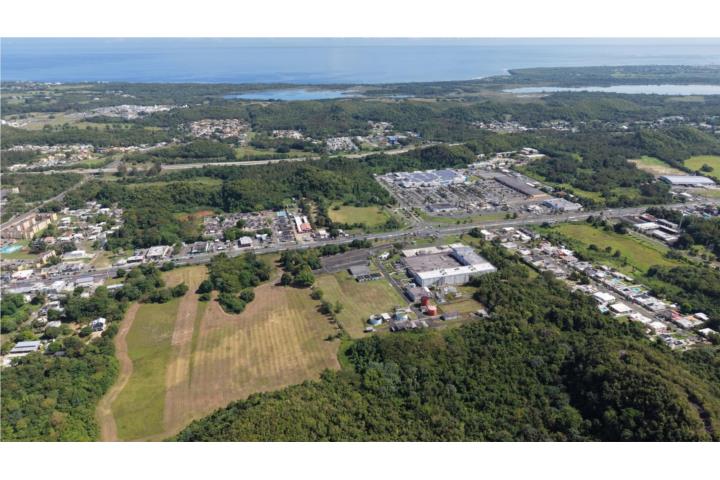 45 Cuerdas, Manati Centro, 2 minutos de PR-2