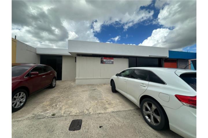 Negocio comercial en Lomas Verdes