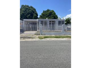 URB. JARDINES DEL CARIBE, PONCE 3HAB 1BANO