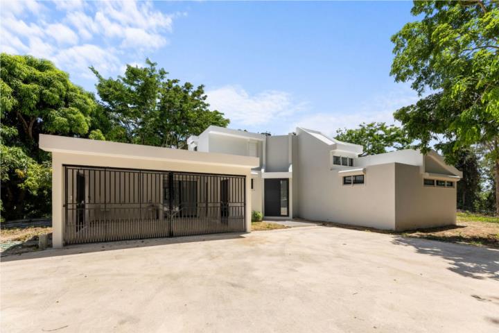 House in Colinas De Monte Carlo, San Juan - Río Piedras